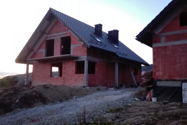 Budowa domu od podstaw + pomieszczenie gospodarcze w Pisarzowej